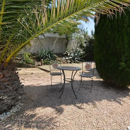 Vakantiehuis Au Coeur D'un Jardin Reposant *